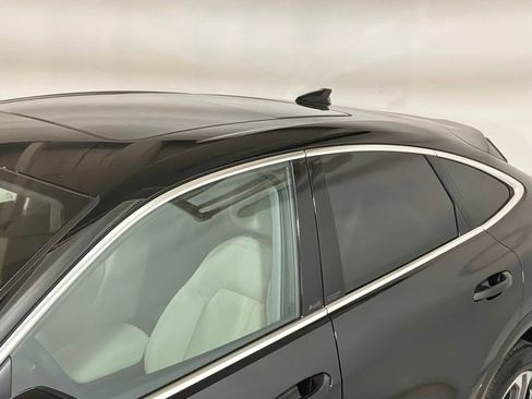 Used 2025 Audi Q5 Premium w/ Convenience Package image 24