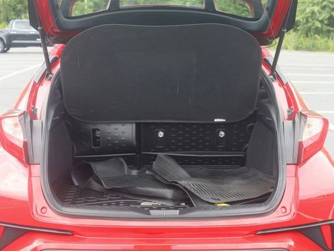 Certified 2021 Toyota C-HR XLE FWD image 29
