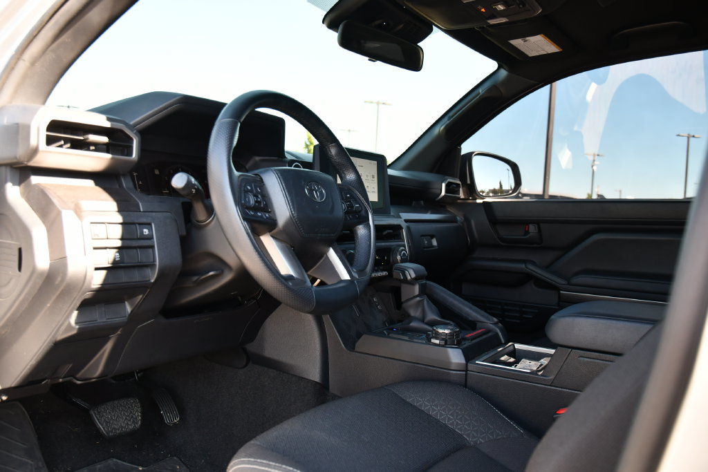 Used 2025 Toyota 4Runner SR5 AWD/4WD image 21