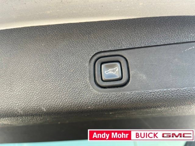 Used 2014 Chevrolet Tahoe LTZ AWD/4WD image 11