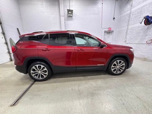 Used 2019 GMC Terrain SLT w/ Preferred Package AWD/4WD image 3