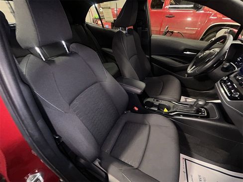 Used 2024 Toyota Corolla SE image 30