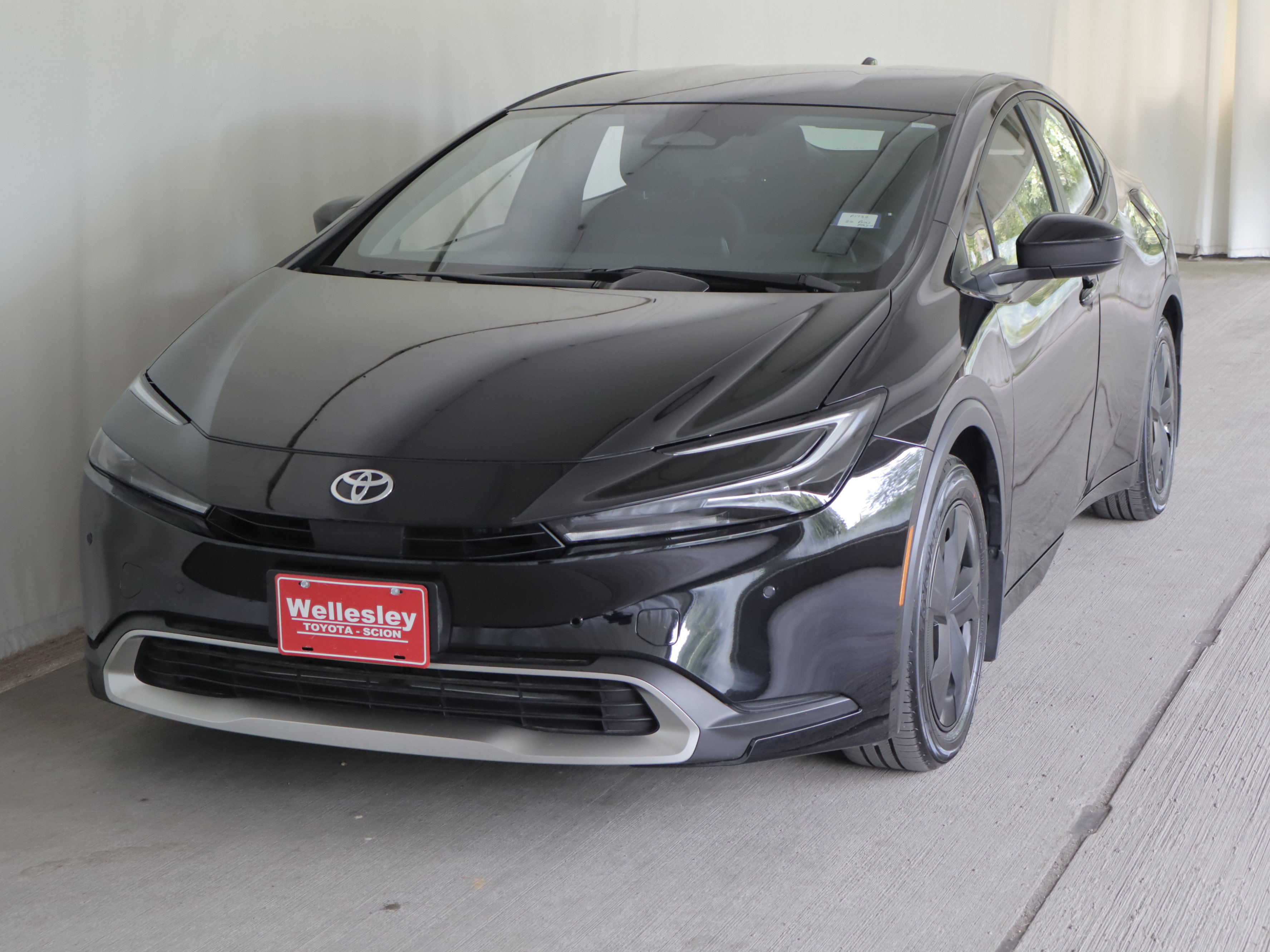 Used 2026 Toyota Prius Plug-In Hybrid FWD image 22