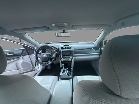Used 2012 Toyota Camry LE image 19