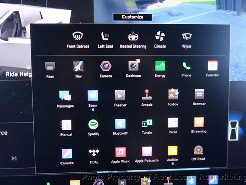 Used 2024 Tesla Cybertruck AWD Crew Cab image 41