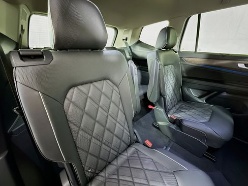 New 2026 Volkswagen Atlas SEL Premium R-Line image 29