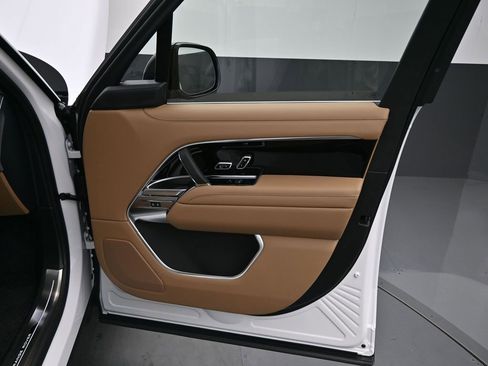 New 2026 Land Rover Range Rover SE AWD/4WD image 4