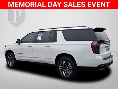 Certified 2025 Chevrolet Suburban Z71 AWD/4WD image 9