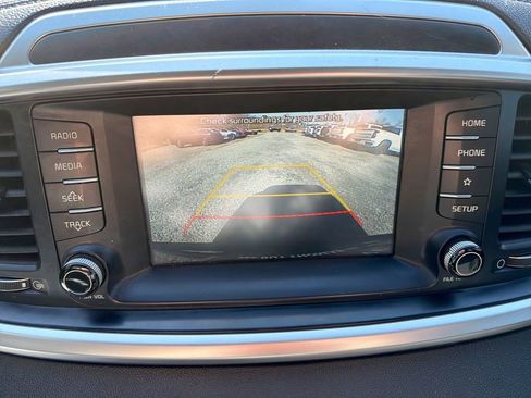 Used 2020 Kia Sorento S image 25