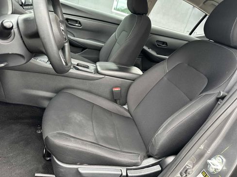 Used 2024 Nissan Sentra S image 9