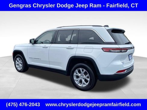 Used 2023 Jeep Grand Cherokee Limited w/ Trailer Tow Prep Group (B) AWD/4WD image 4
