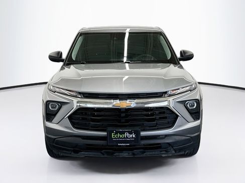 Used 2026 Chevrolet TrailBlazer LS w/ LS Convenience Package FWD image 2