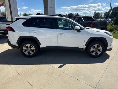 Used 2024 Toyota RAV4 XLE AWD/4WD image 8