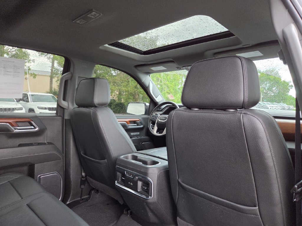 Used 2023 GMC Sierra 1500 Denali w/ Denali Carbonpro Edition AWD/4WD image 17