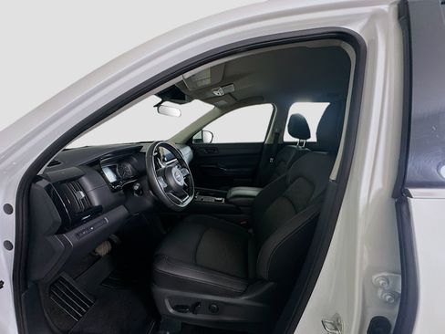 Used 2024 Nissan Pathfinder SV AWD/4WD image 13