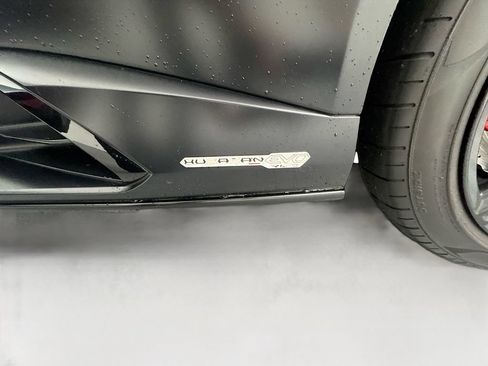 Used 2021 Lamborghini Huracan EVO RWD image 25