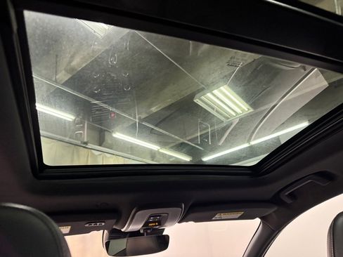 Used 2016 Volvo XC60 T6 R-Design Platinum w/ Climate Package image 32