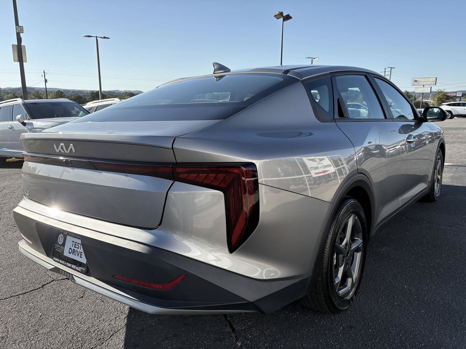 Used 2025 Kia K4 FWD image 8