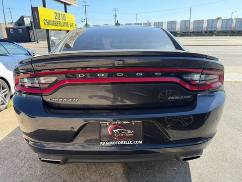 Used 2016 Dodge Charger SXT w/ Rallye Group image 4