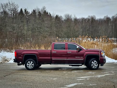 Used 2017 GMC Sierra 3500 Denali w/ Duramax Plus Package image 2