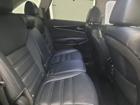 Used 2019 Kia Sorento SX FWD image 19