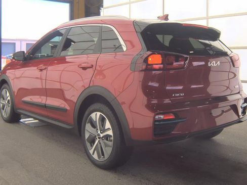 Used 2022 Kia Niro EX image 12