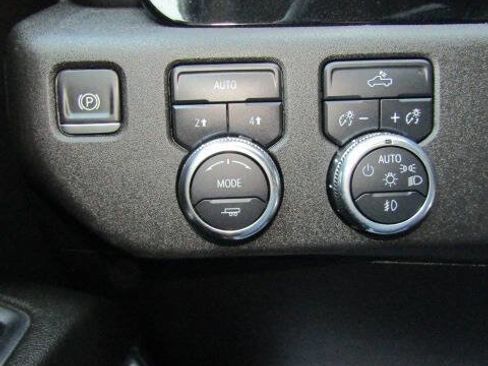 Used 2024 GMC Sierra 1500 Elevation AWD/4WD image 18