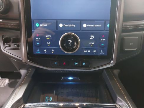Used 2023 Ford Expedition Max Platinum AWD/4WD image 21