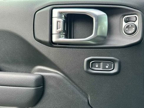 New 2026 Jeep Gladiator Sport image 11