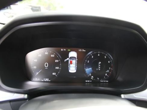 Used 2020 Volvo S60 T5 Momentum FWD image 25