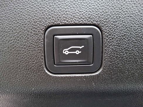 Used 2024 Cadillac Escalade Premium Luxury image 30