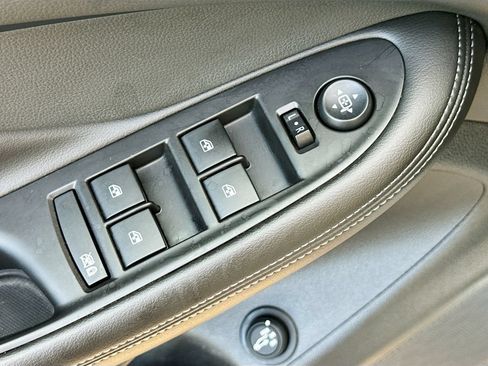 Used 2019 Buick Envision Essence w/ LPO, Active Package AWD/4WD image 16