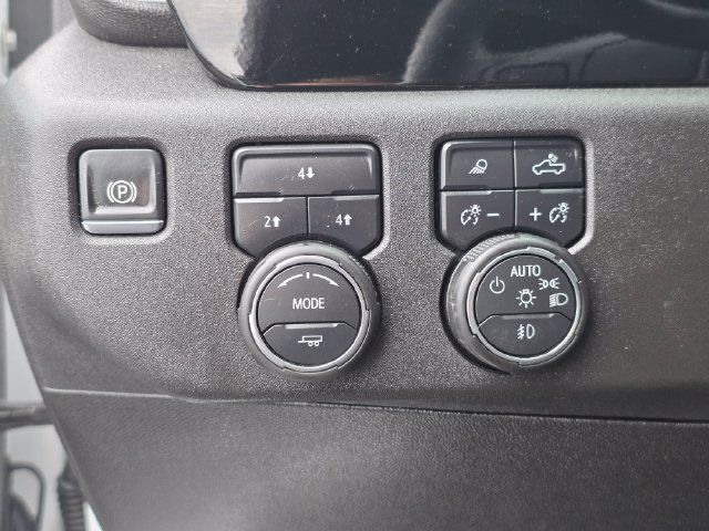 Used 2025 Chevrolet Silverado 3500 LT w/ Safety Package AWD/4WD image 35