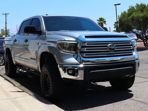 Used 2018 Toyota Tundra Limited w/ Limited Premium Package AWD/4WD image 14