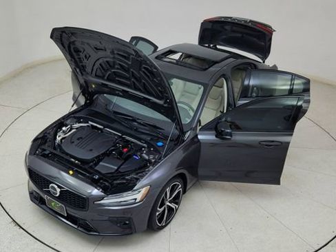 Used 2024 Volvo S60 B5 Plus w/ Climate Package image 87