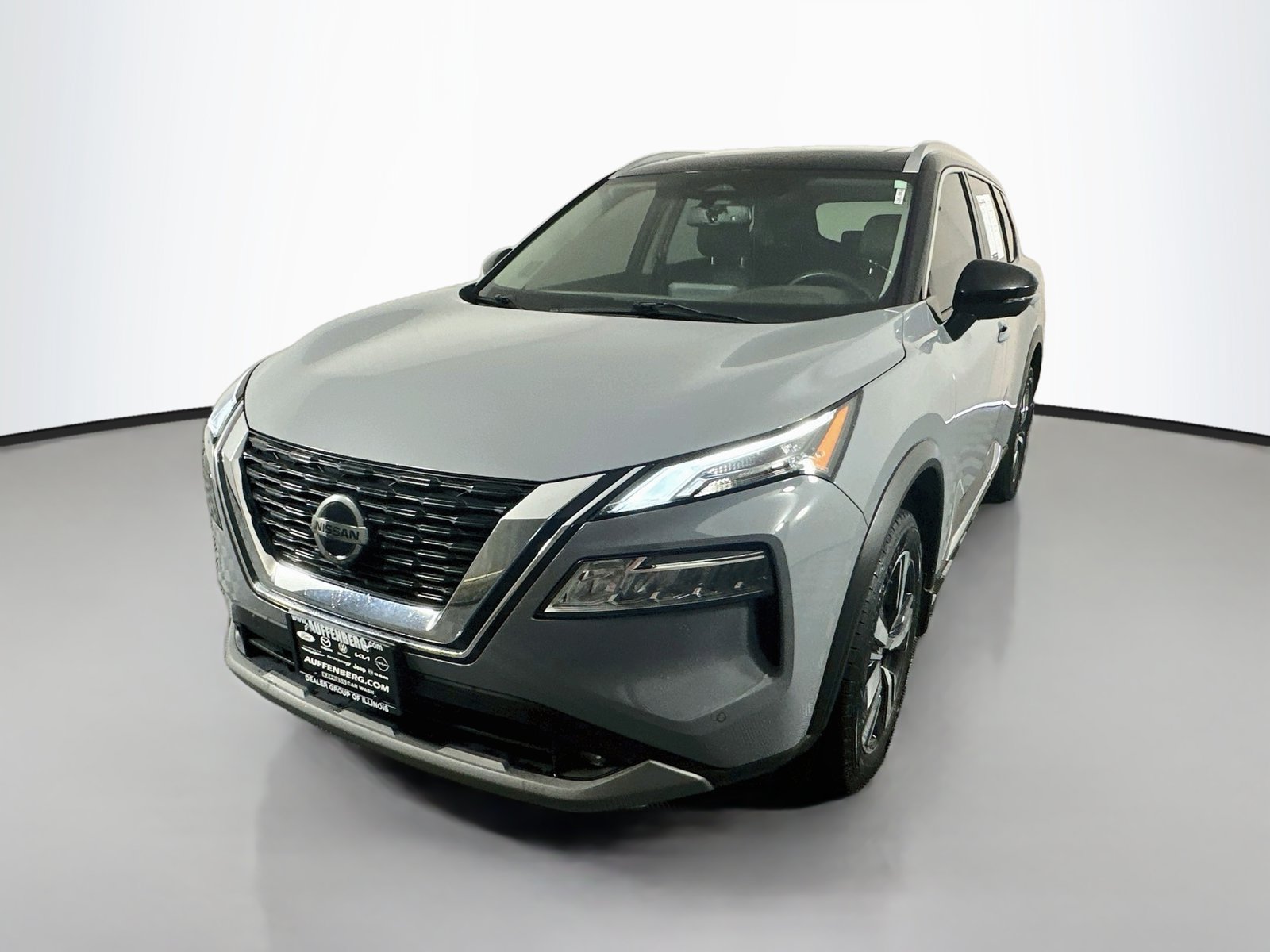 Used 2021 Nissan Rogue SL w/ Premium Package FWD image 3