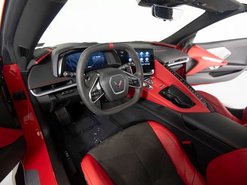 Used 2021 Chevrolet Corvette Stingray Preferred Cpe w/ Engine Appearance Package RWD image 28