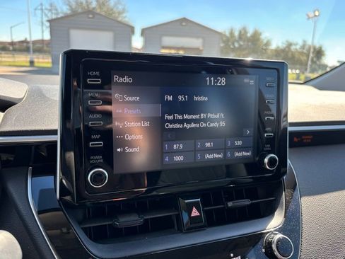 Used 2020 Toyota Corolla LE image 8