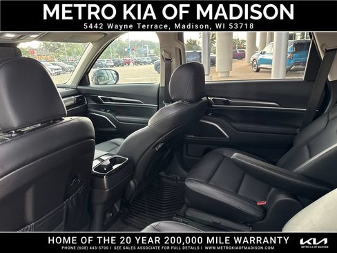Used 2025 Kia Telluride S AWD/4WD image 30