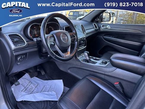 Used 2019 Jeep Grand Cherokee Limited image 18