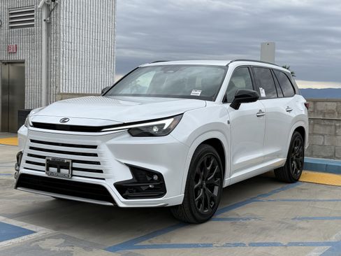 New 2026 Lexus TX 500h AWD image 7