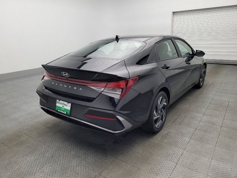 Used 2025 Hyundai Elantra Sport w/ Cargo Package image 9