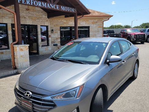 Used 2019 Hyundai Elantra SEL image 25