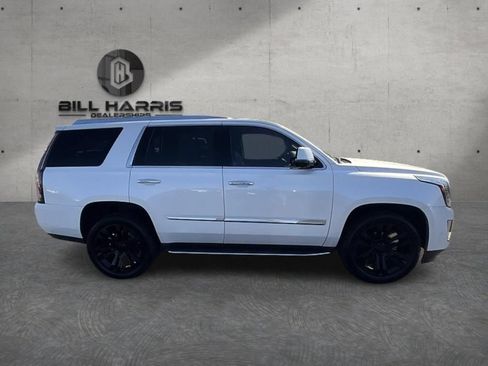 Used 2020 Cadillac Escalade Luxury AWD/4WD image 4