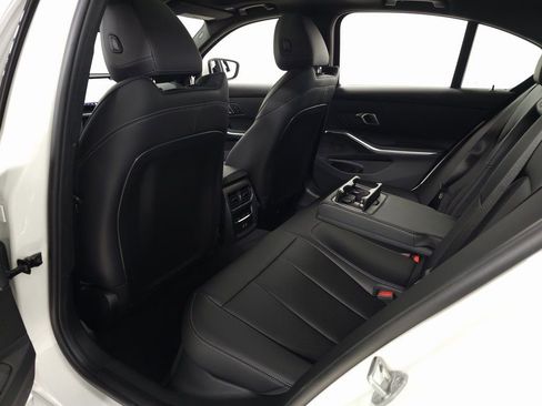 Used 2025 BMW 330i xDrive Sedan w/ Convenience Package image 33