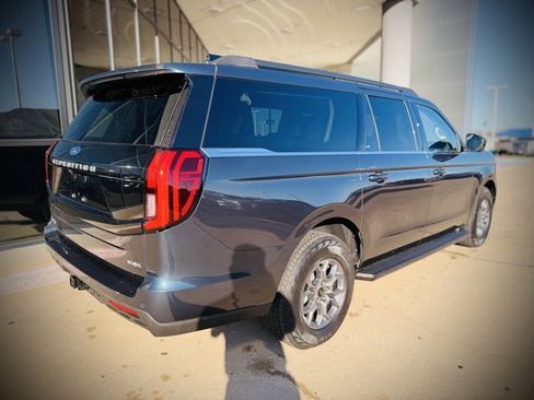 Used 2025 Ford Expedition Max Active image 4