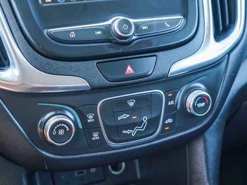 Used 2020 Chevrolet Equinox LT FWD image 21
