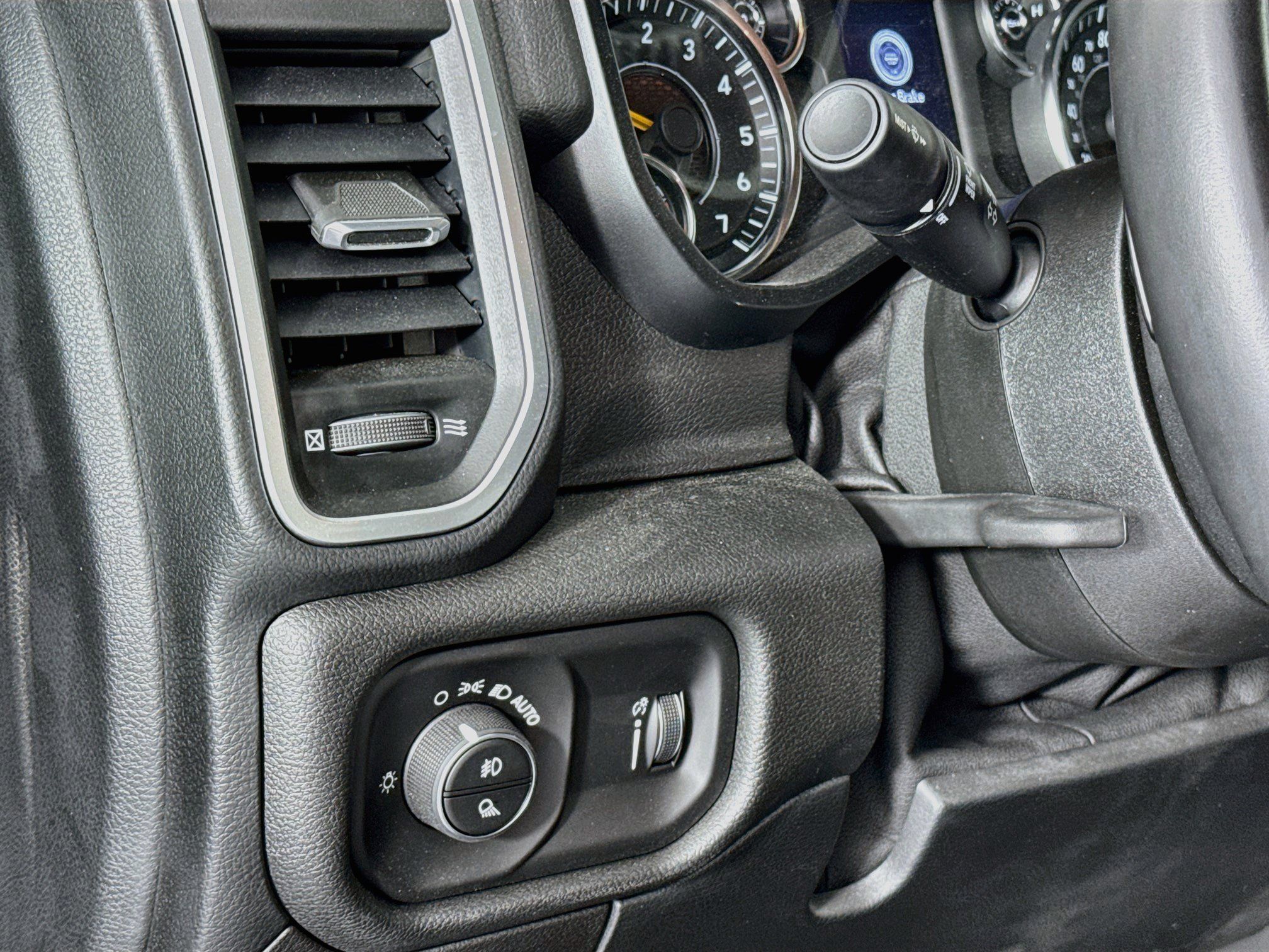 Used 2021 RAM 1500 Big Horn AWD/4WD image 10