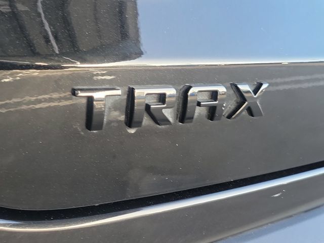 Used 2024 Chevrolet Trax RS FWD image 26
