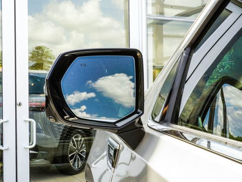 Used 2021 GMC Yukon XL Denali RWD image 14